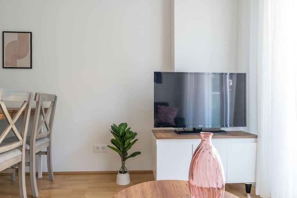 1Br Excellence, Fast To Centre By Hm Lejlighed Wien Eksteriør billede